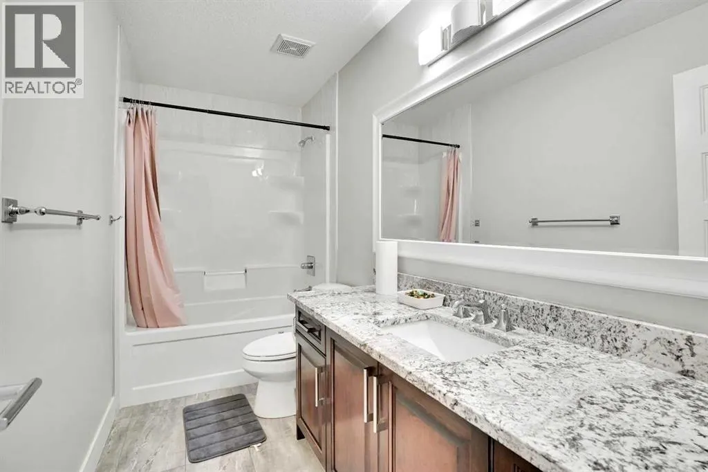 172 Kinniburgh Way Chestermere