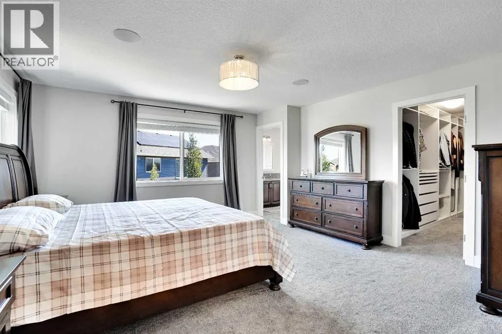 172 Kinniburgh Way Chestermere
