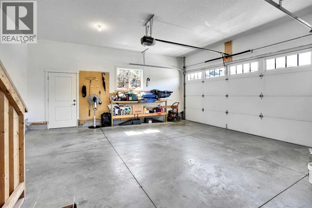 172 Kinniburgh Way Chestermere