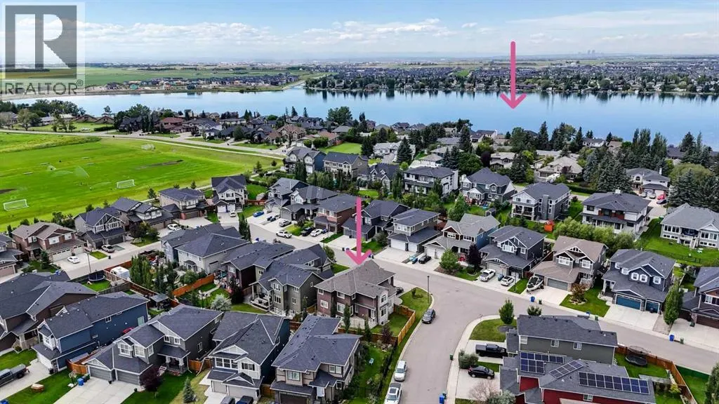 172 Kinniburgh Way Chestermere