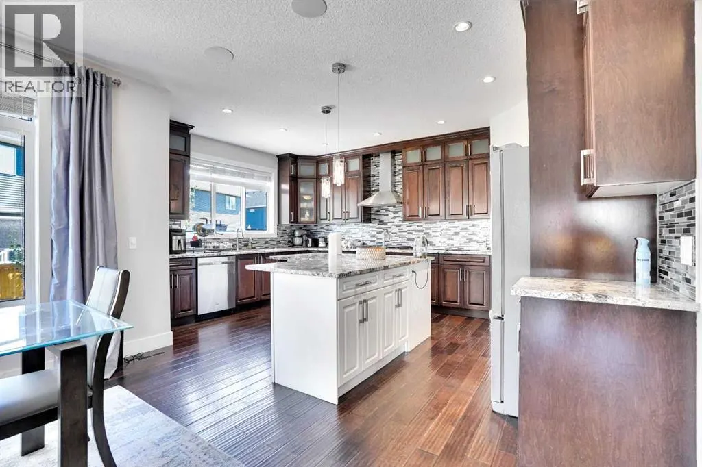 172 Kinniburgh Way Chestermere