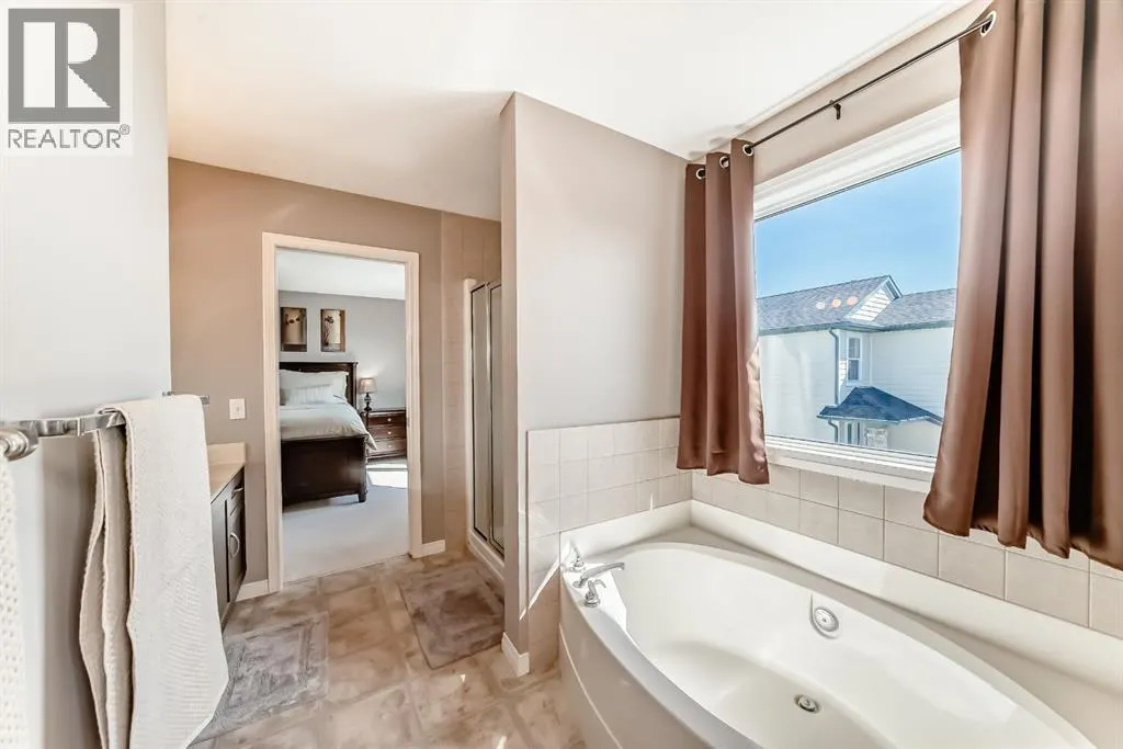 3 Saddlecrest Terrace NE