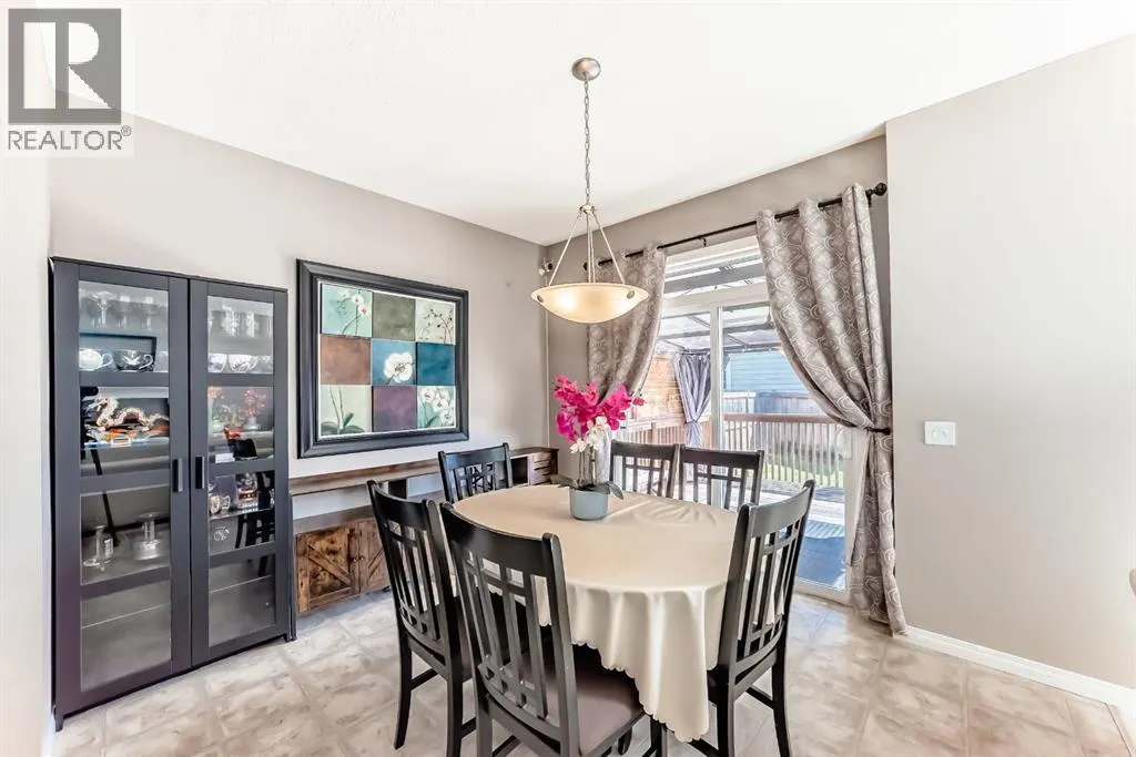 3 Saddlecrest Terrace NE