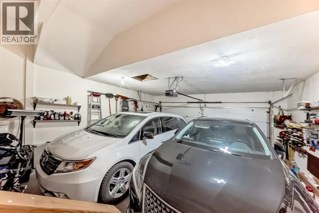 3 Saddlecrest Terrace NE
