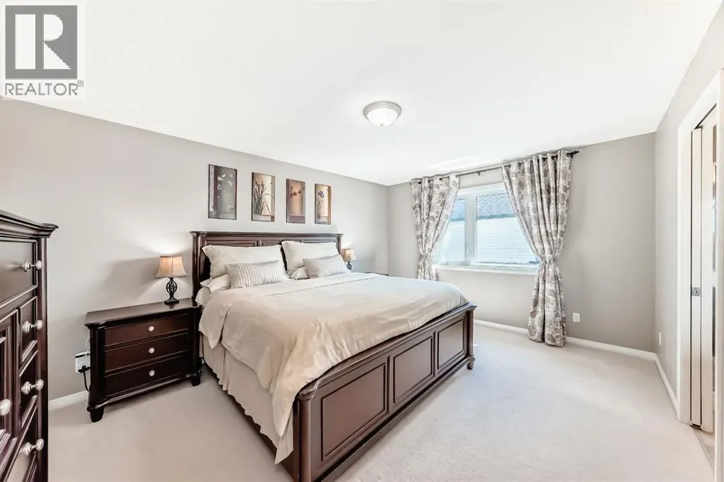 3 Saddlecrest Terrace NE