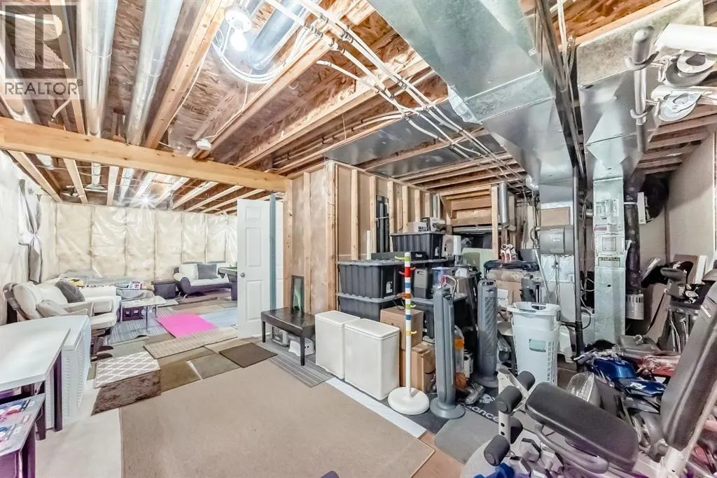 3 Saddlecrest Terrace NE