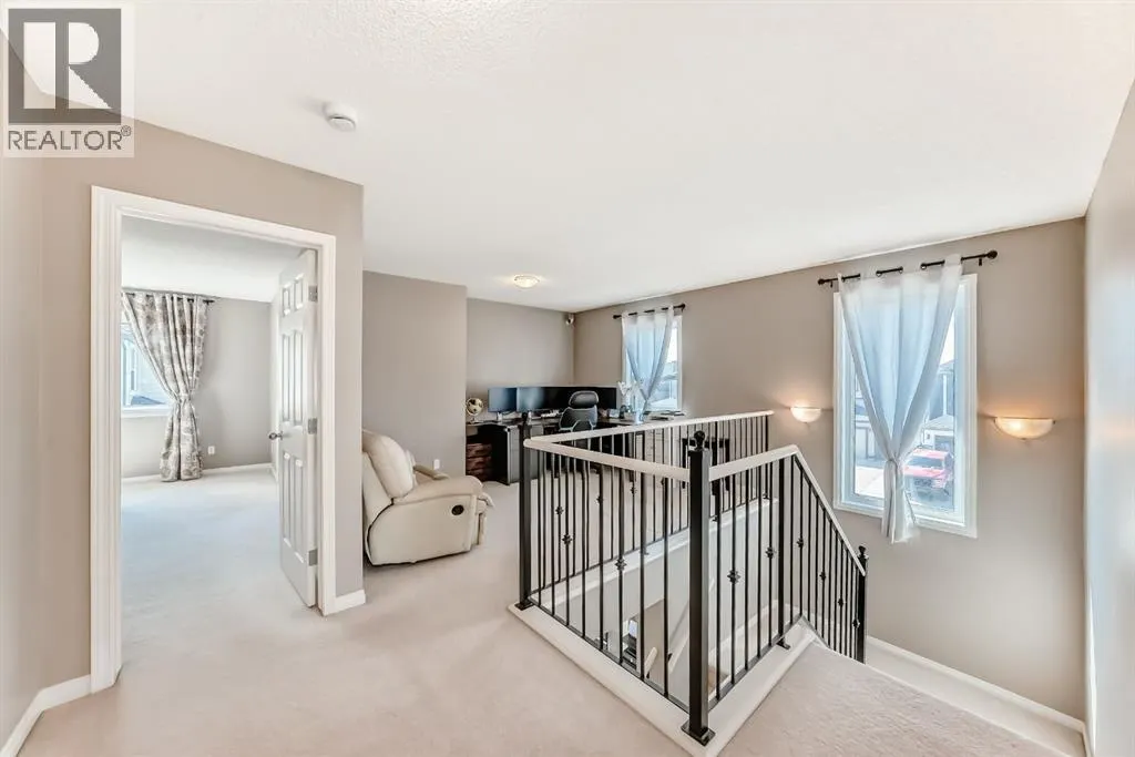 3 Saddlecrest Terrace NE