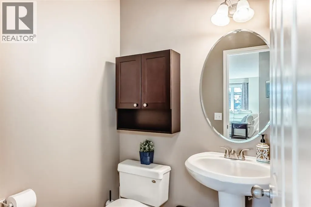 3 Saddlecrest Terrace NE