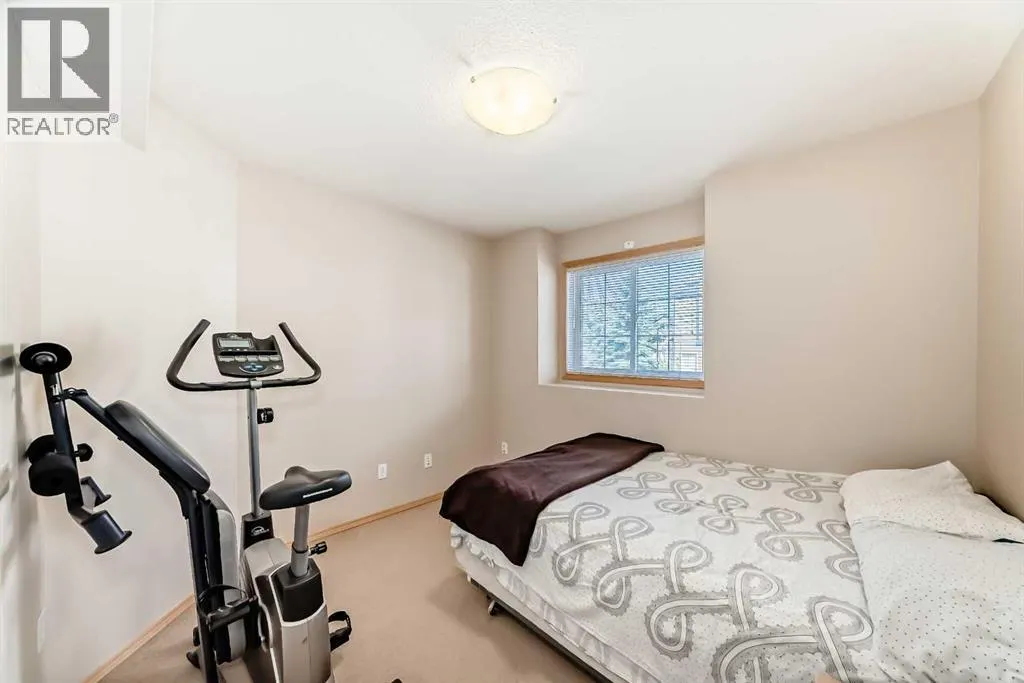 105, 90 Panatella Landing NW