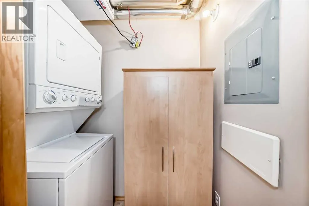 105, 90 Panatella Landing NW