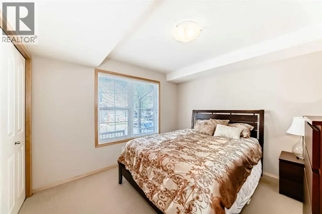 105, 90 Panatella Landing NW