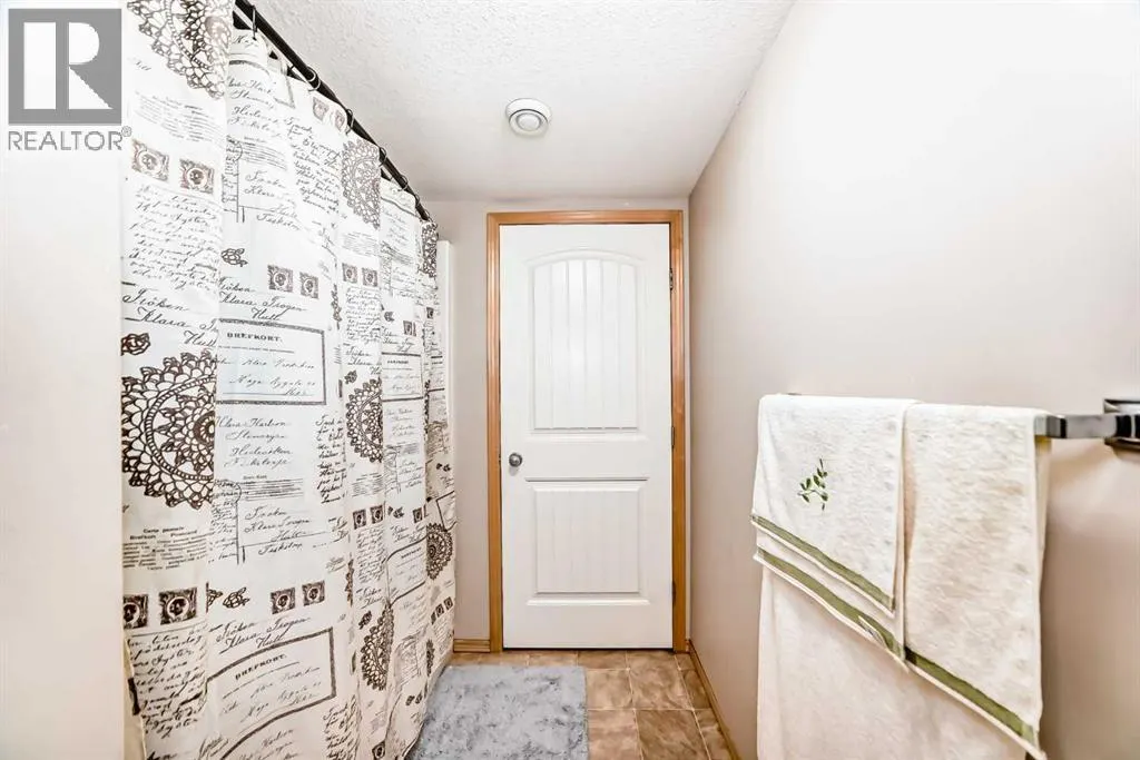 105, 90 Panatella Landing NW
