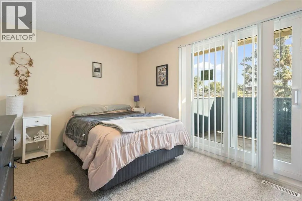 209, 2200 Woodview Drive SW
