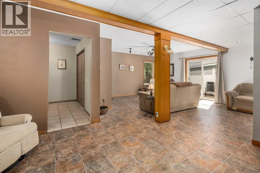 45 Costa Mesa Close NE