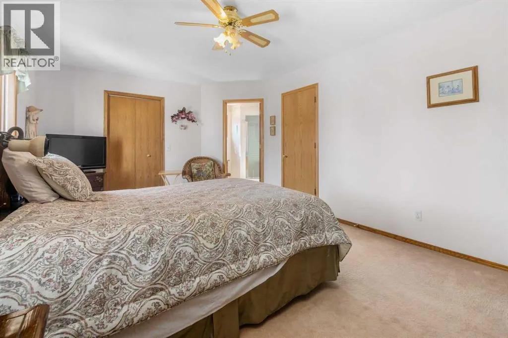 45 Costa Mesa Close NE