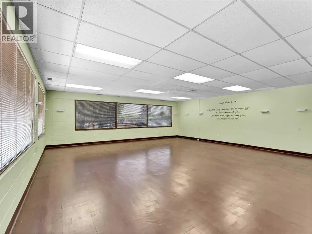202A, 140 Maple Avenue SE