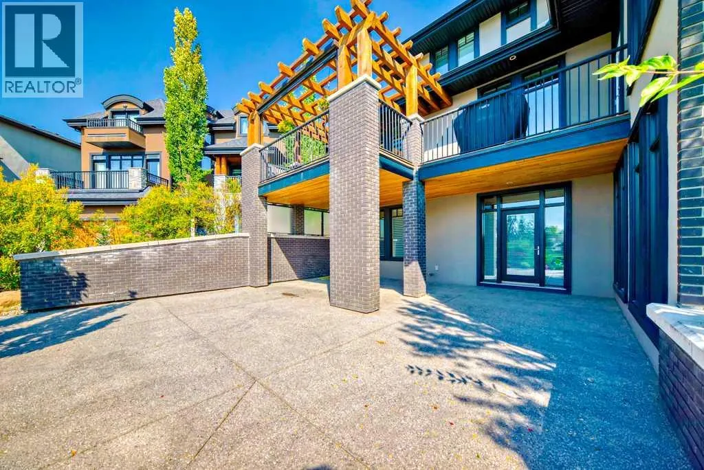 16 Spring Valley Way SW