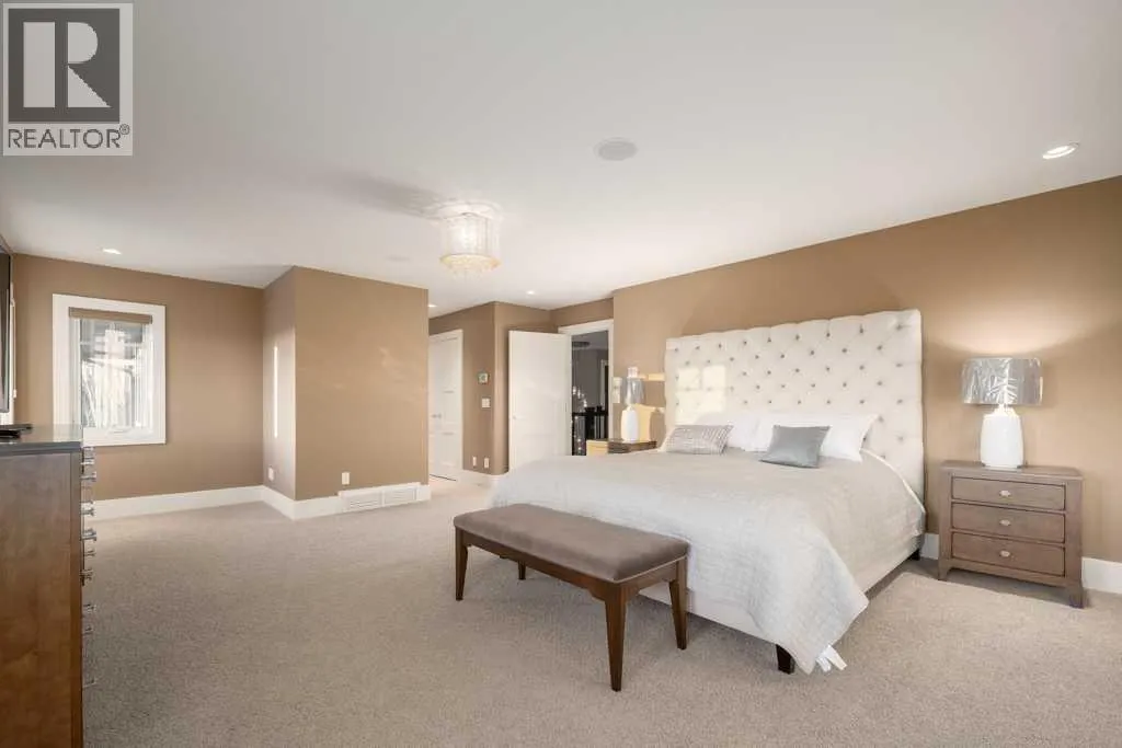 16 Spring Valley Way SW