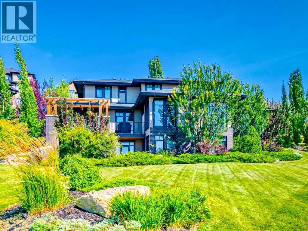 16 Spring Valley Way SW