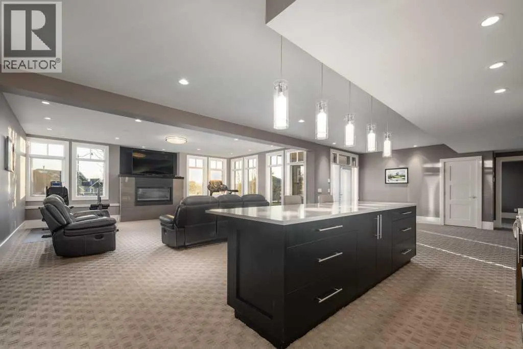16 Spring Valley Way SW