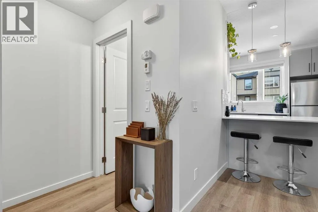 104, 16 Evanscrest Park NW