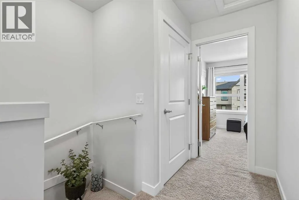 104, 16 Evanscrest Park NW