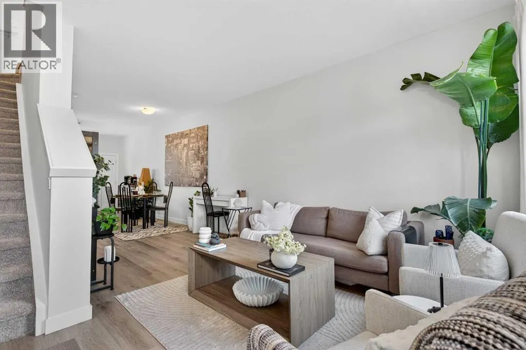 104, 16 Evanscrest Park NW
