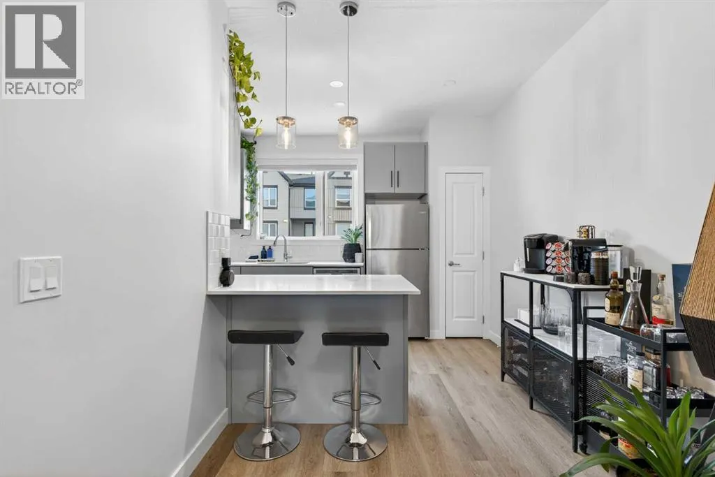 104, 16 Evanscrest Park NW