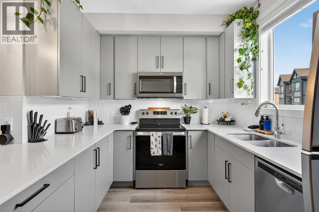 104, 16 Evanscrest Park NW