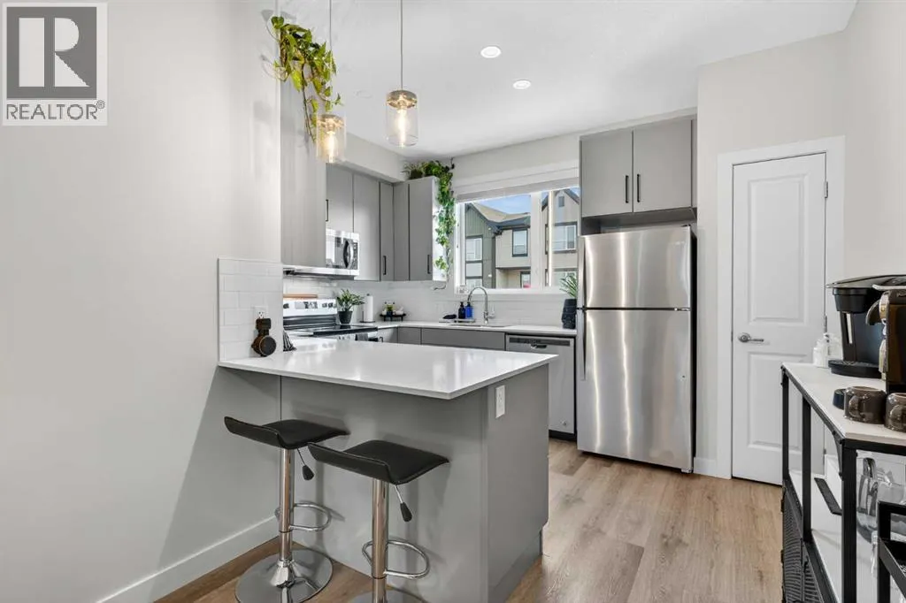 104, 16 Evanscrest Park NW