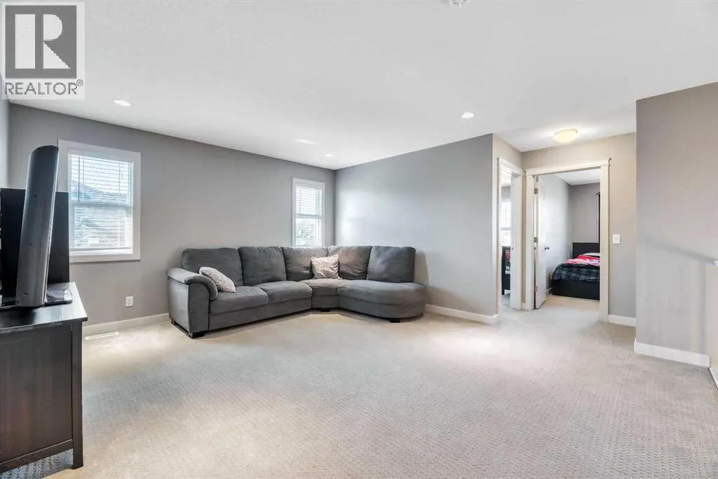 21 Ranchers Crescent