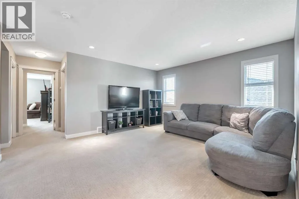 21 Ranchers Crescent