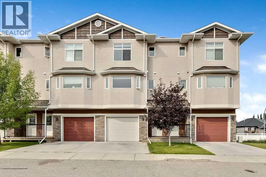 131 Strathcona Circle