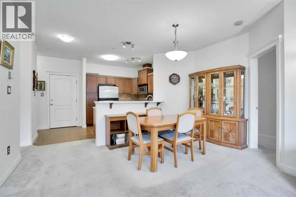 323, 20 Discovery Ridge Close SW