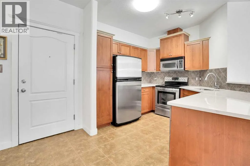 323, 20 Discovery Ridge Close SW