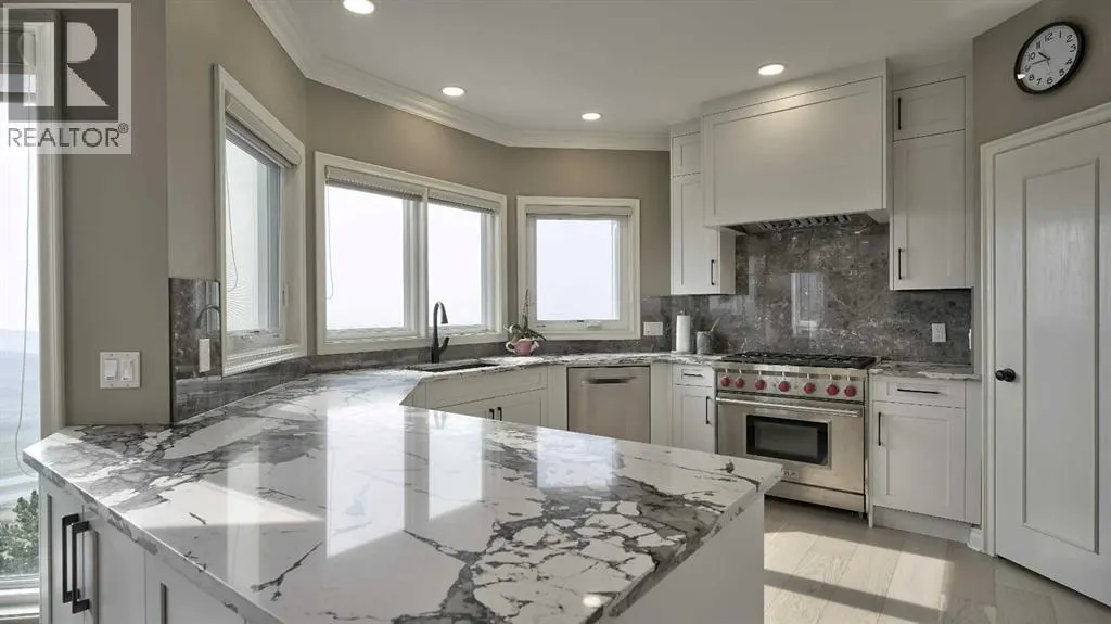 57 Edelweiss Point NW