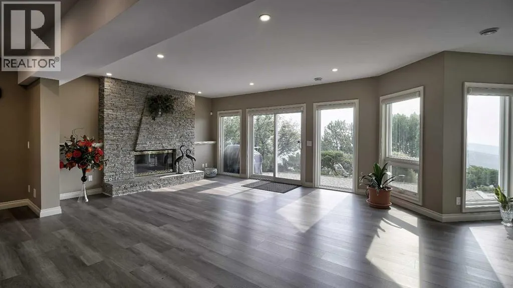 57 Edelweiss Point NW