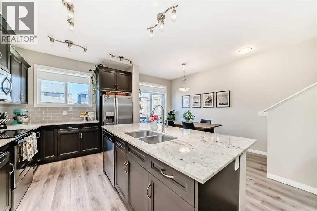 72 Legacy Glen Street SE