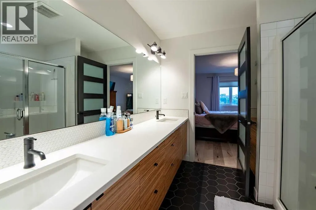 421 Rivergrove Chase W