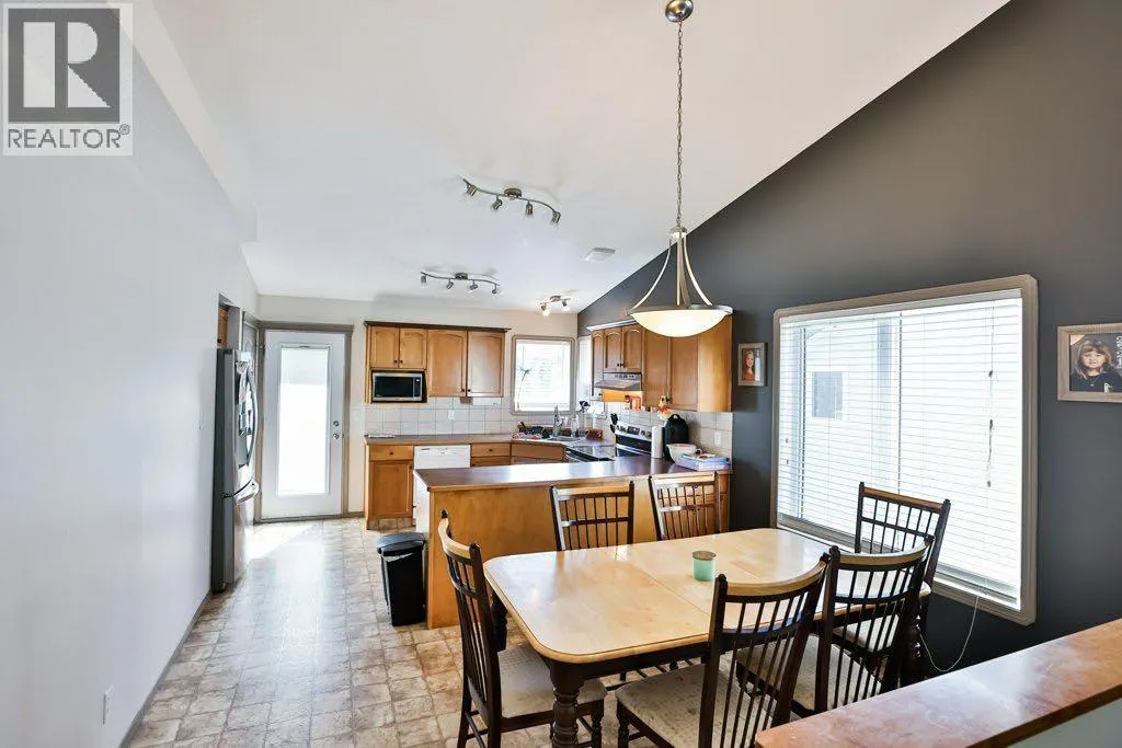 368 Grizzly Crescent N