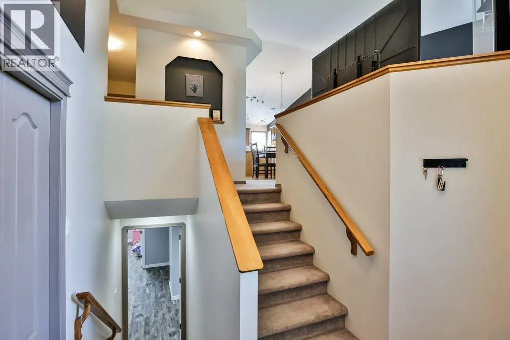 368 Grizzly Crescent N