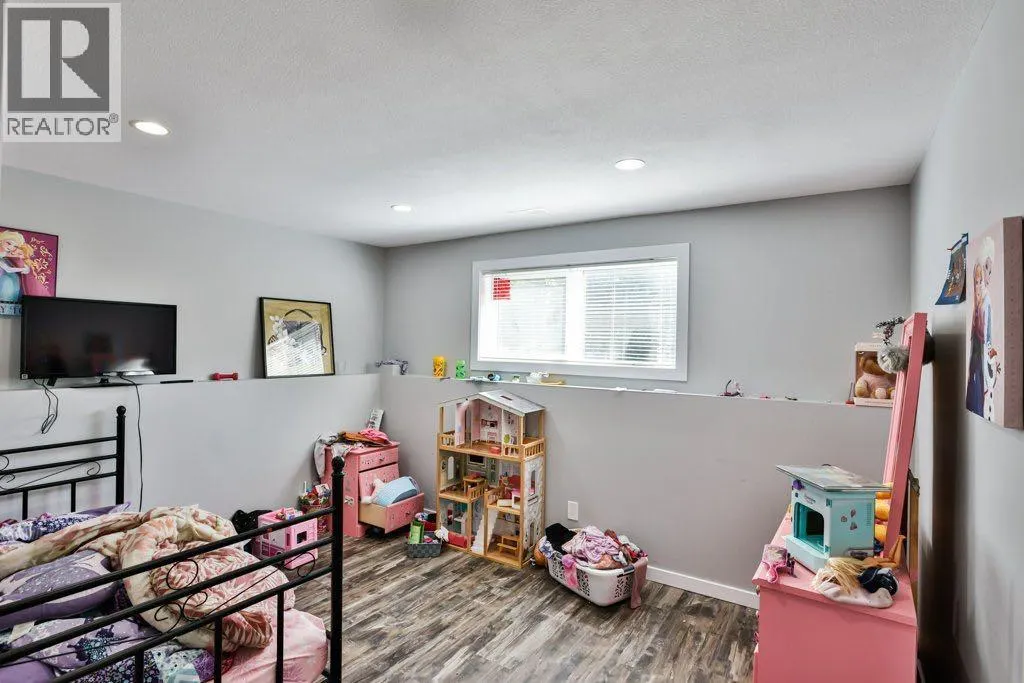 368 Grizzly Crescent N