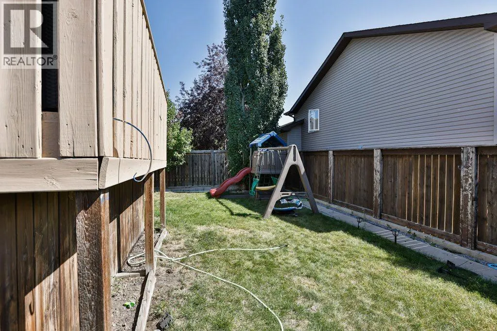 368 Grizzly Crescent N