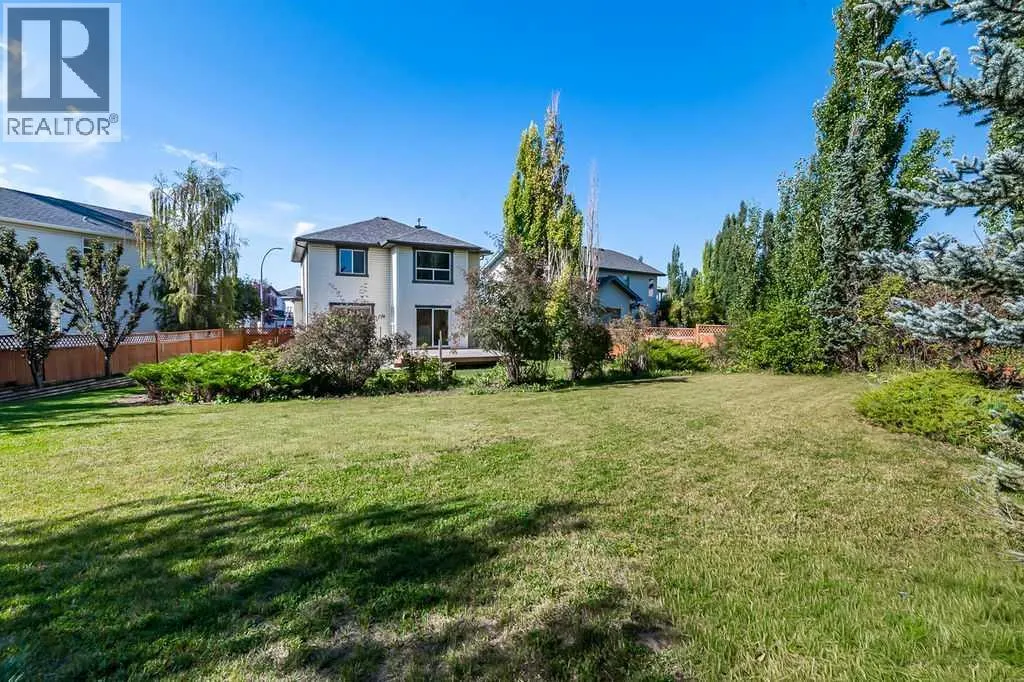 14 Crystalridge Bay