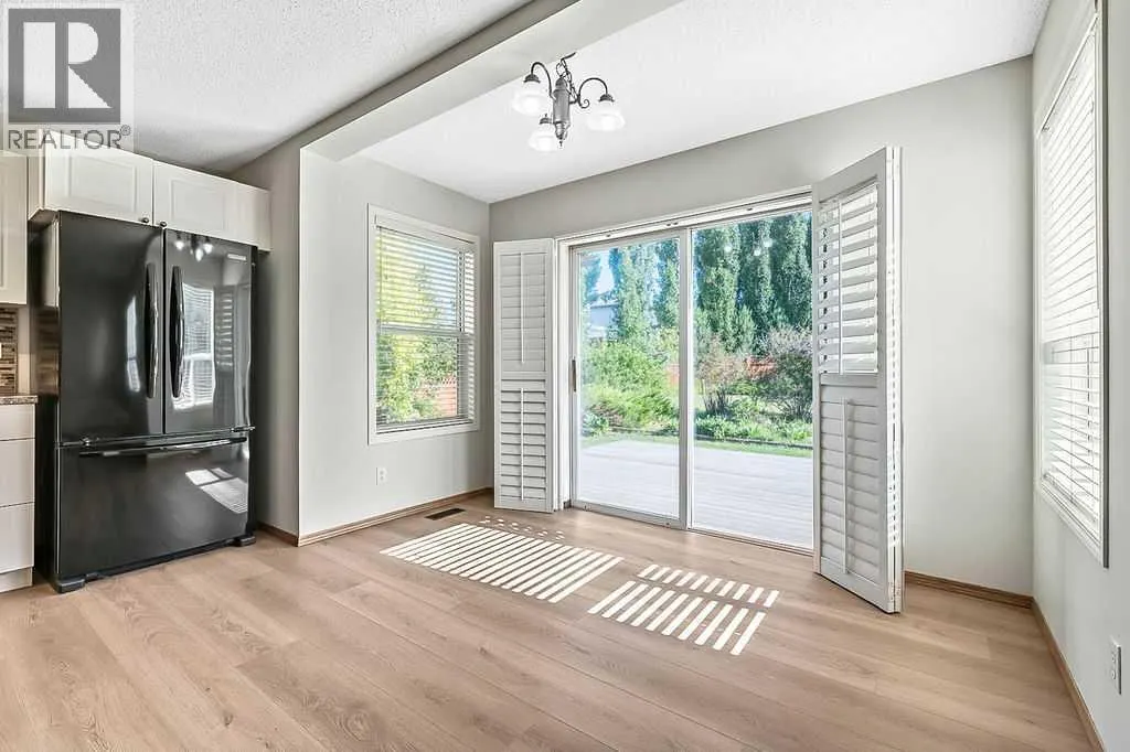 14 Crystalridge Bay
