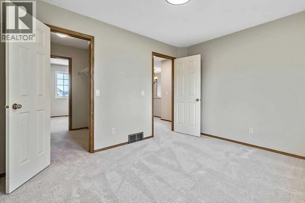 14 Crystalridge Bay