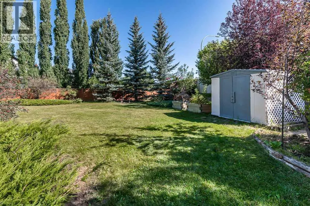 14 Crystalridge Bay
