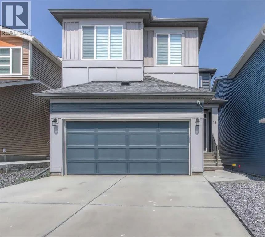 17 Calhoun Crescent NE