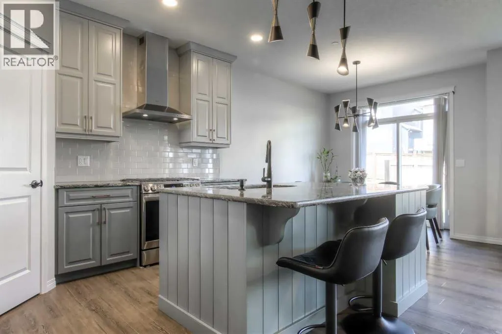 17 Calhoun Crescent NE