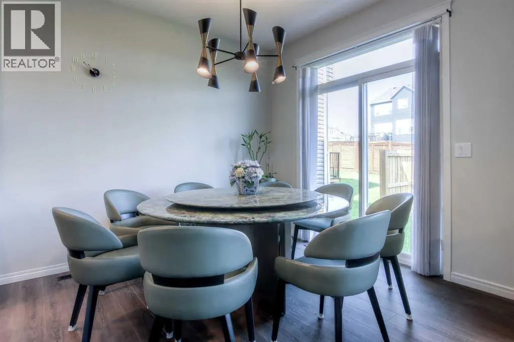 17 Calhoun Crescent NE